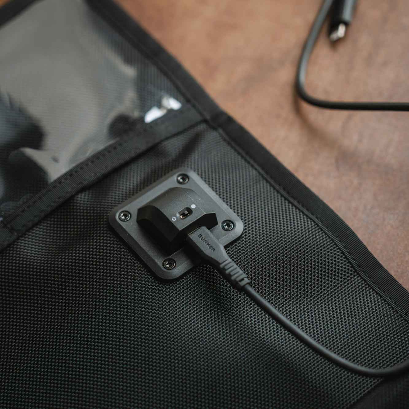 Utility Faraday Laptop Bag With Phase Filter